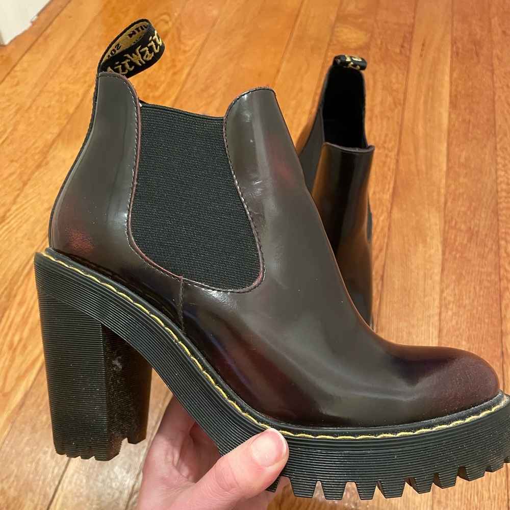 Dr Martens Hurston heeled boot size 6